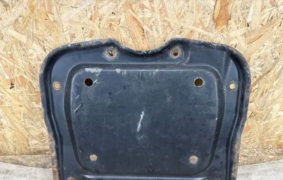 BMW X1 E84 Engine splash shield/under tray 6795159