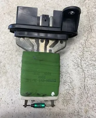 Chrysler Sebring (ST-22 - JR) Heater blower motor/fan resistor