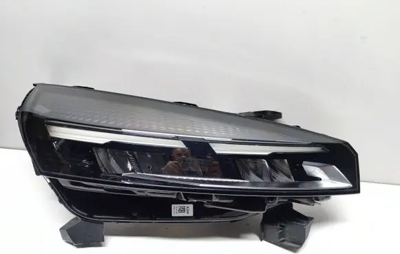 Renault Clio V Headlight/headlamp 260103507R