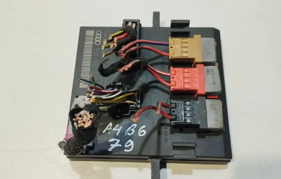 Audi A4 S4 B6 8E 8H Comfort/convenience module 8E0907279B 00006951B3