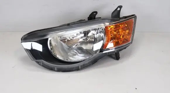 Mitsubishi Colt Headlight/headlamp 8301B179