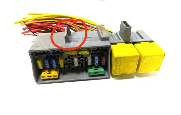 Renault Megane II Fuse module