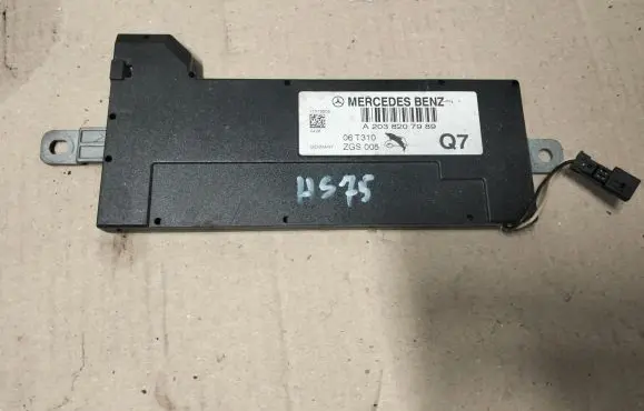 Mercedes-Benz C W203 Antenna control unit A2038207989