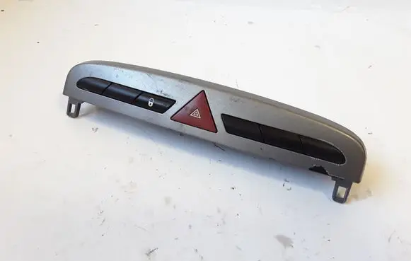Peugeot 308 Hazard light switch 9659417177 03069000