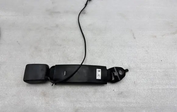 Ford Mustang VI Rear seatbelt buckle MR3BC699D73
