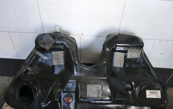 Jaguar XF Fuel tank 