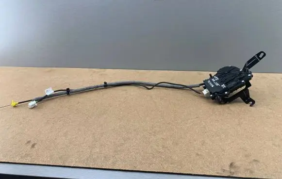 BMW 3 F30 F35 F31 Tailgate exterior lock 7269516 51247269516 51244899587
