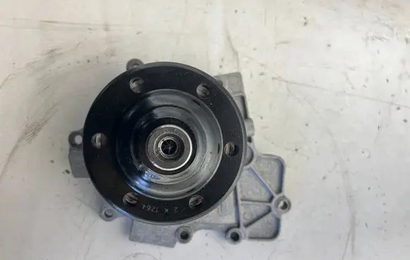 Mercedes-Benz Sprinter W906 Water pump 2k1264