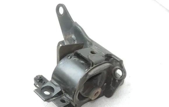Toyota Corolla Verso AR10 Engine mount bracket 123720G010