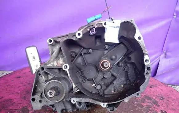 Renault Thalia I Manual 5 speed gearbox JB1977