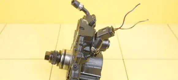 Mercedes-Benz C W204 Fuel injection high pressure pump A6510700701 28SP15
