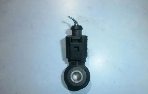 Volkswagen Golf IV Detonation knock sensor 030905377c