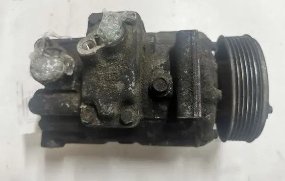Volkswagen Golf V Air conditioning (A/C) compressor (pump) 1K0820803Q R134A 8576F