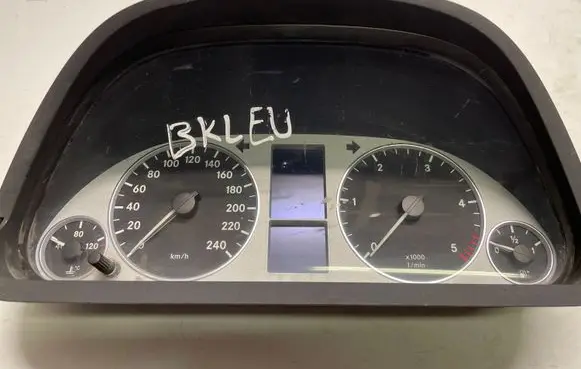 Mercedes-Benz B W246 W242 Speedometer (instrument cluster) A1695400948