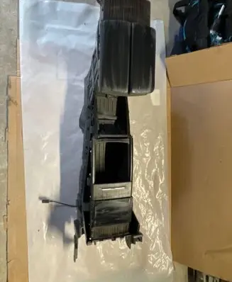 Tesla Model X Center console 104880400A