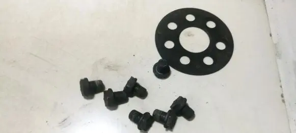 Mitsubishi Outlander Nuts/bolts 