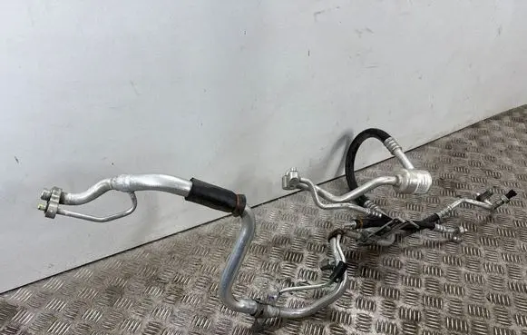 Chevrolet Camaro Air conditioning (A/C) pipe/hose 84008565 23369756
