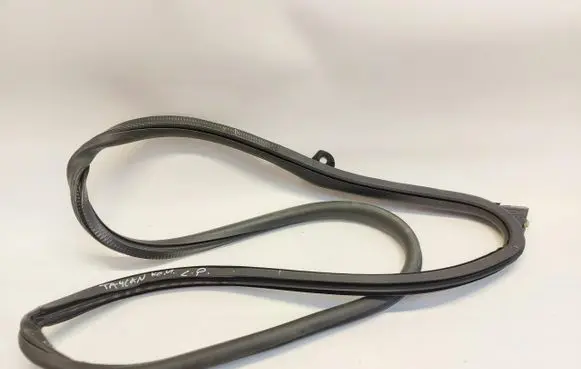 Porsche Taycan 9J1 Front door rubber seal PORTAY