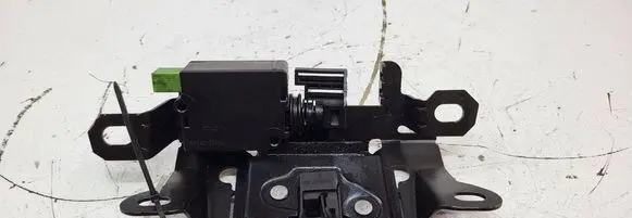 Volvo C70 Engine bonnet/hood lock/catch 30784739