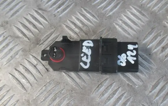 KIA Ceed Window control relay 440850