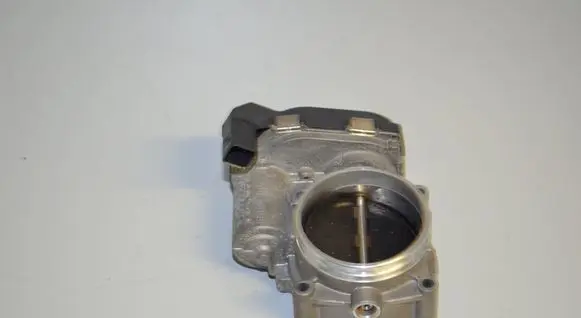 BMW 5 F10 F11 Throttle valve 7556118 13547556118