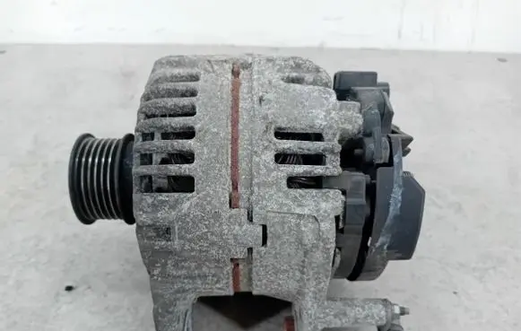 Skoda Fabia Mk2 (5J) Generator/alternator 037903025M