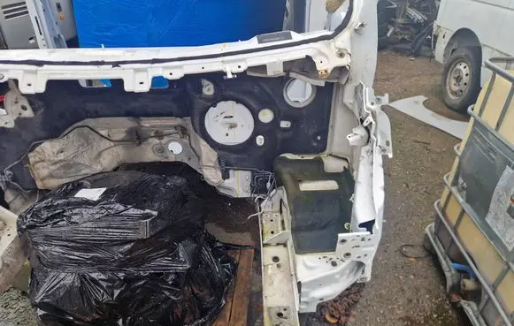 Front quarter panel