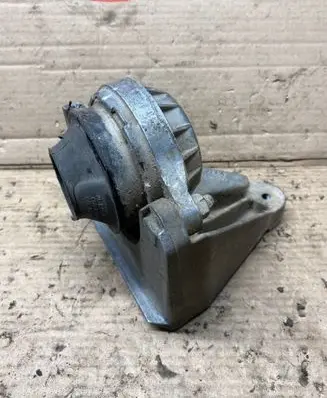 Audi A6 S6 C4 4A Engine mount bracket 9199553 4H0199382D