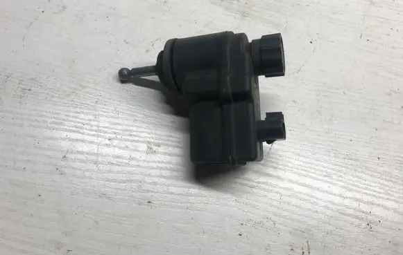 Opel Astra F Headlight level adjustment motor 90413185 35130692