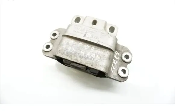 Volkswagen Golf V Engine mounting bracket 1K0199555M