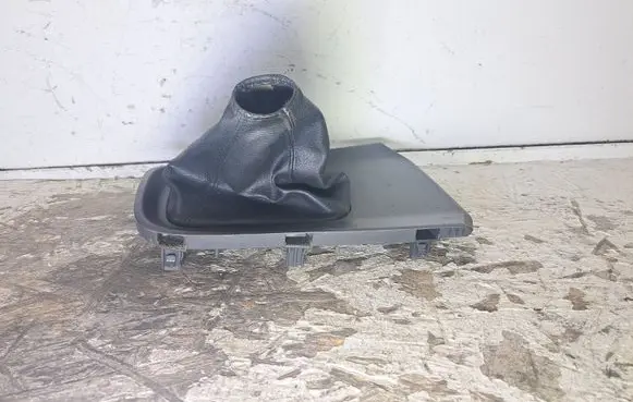 Nissan Primera Gear shifter surround trim plastic 96935AV610 0203260338 029090