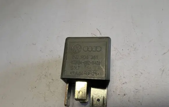 Volkswagen Golf V Other relay 1K0906381