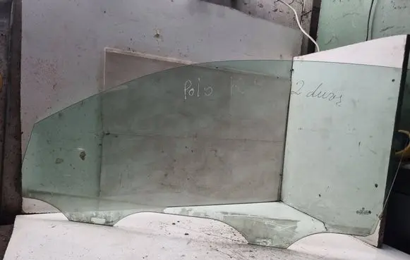 Volkswagen Polo Front door window/glass (coupe) 43R000479