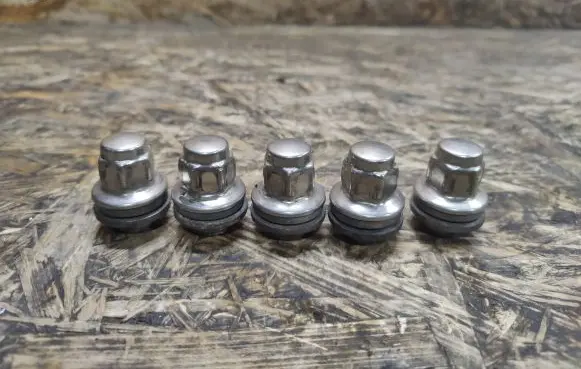 Jaguar XJL Nuts/bolts 