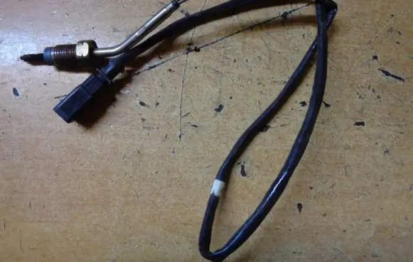 Skoda Yeti (5L) Exhaust gas temperature sensor 03L906088BD