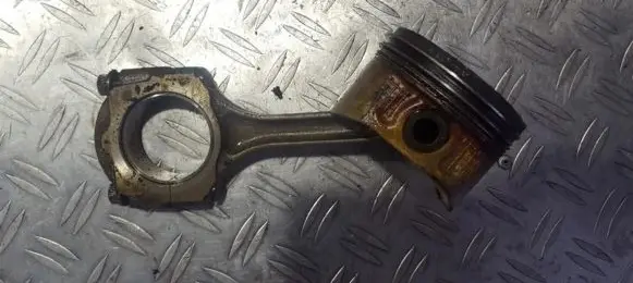 Piston with connecting rod