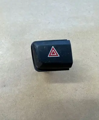 Peugeot 208 Hazard light switch 96750916Z0