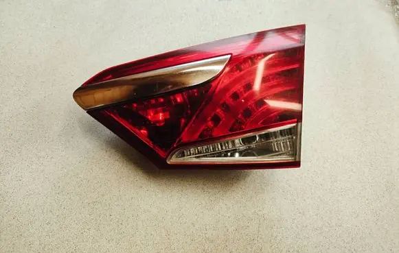 Hyundai i40 Tailgate rear/tail lights 924043Z000
