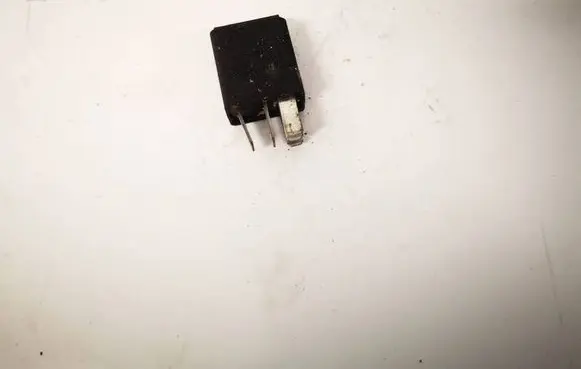 Audi A3 S3 8P Other relay 7M0951253C