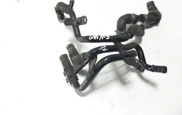 Volkswagen Golf VII Engine coolant pipe/hose 04L121064AF 04L122073E