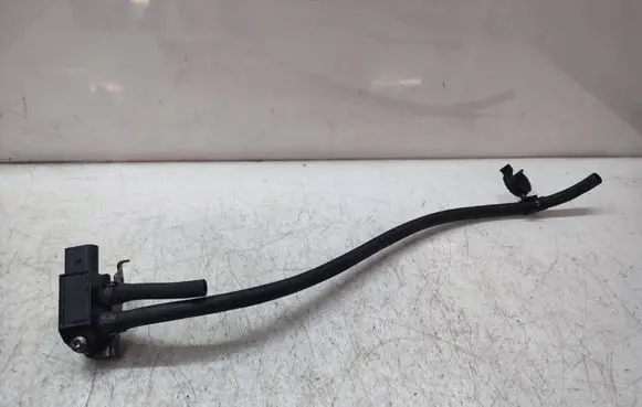 Land Rover Discovery Sport Exhaust gas pressure sensor G4D35L200AB