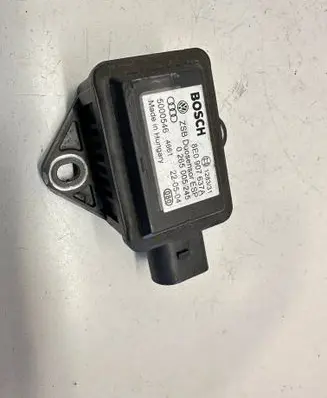 Audi A4 S4 B6 8E 8H ESP acceleration yaw rate sensor 8E0907637A 5000546 0265005245
