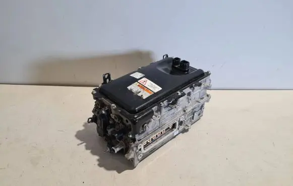 Lexus ES VII XZ10 Voltage converter inverter 2321001705