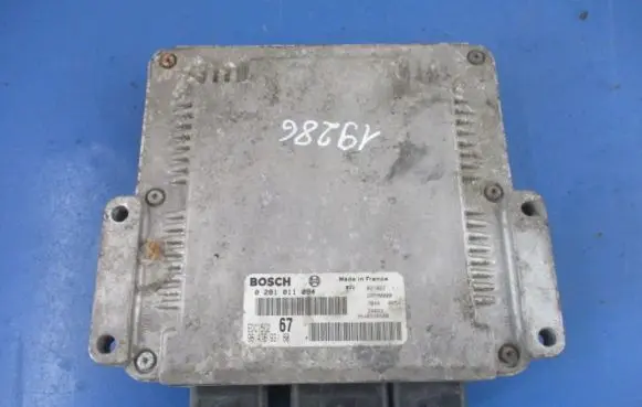 Citroen Xsara Picasso Engine control unit/module ECU 9647693180