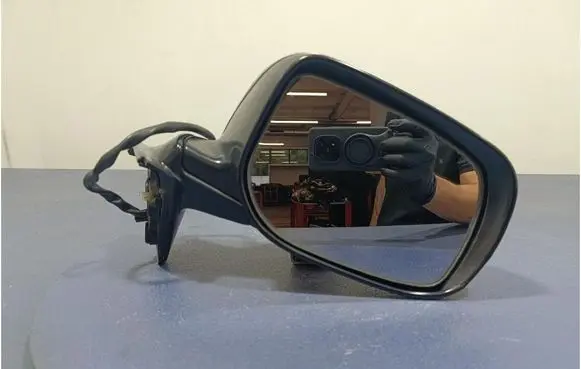 Toyota Auris 150 Front door electric wing mirror