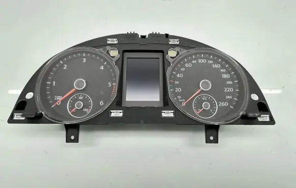 Volkswagen PASSAT B7 Speedometer (instrument cluster) 3AA920880A 009240