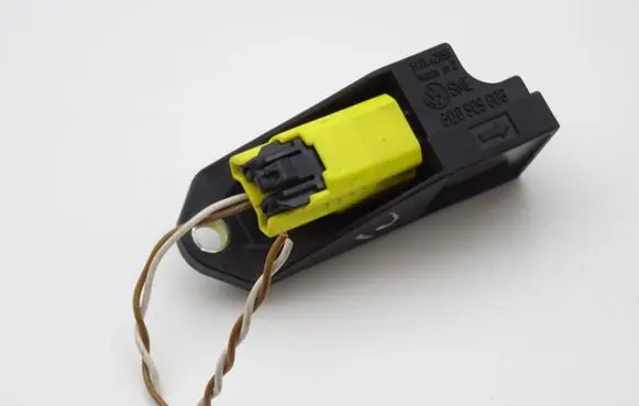 Volkswagen Golf IV Airbag deployment crash/impact sensor 6Q0909606