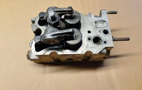 Jeep Grand Cherokee (WJ) Engine head 4883416AB