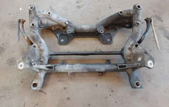 Mercedes-Benz C W204 Front subframe A2043230665