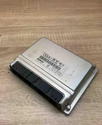 Audi A6 S6 C5 4B Engine control unit/module ECU 4B0907401H 0281001781